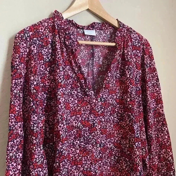 Abound Floral Puff Wide Sleeve‎ V-Neck Blouse - Picture 6 of 8
